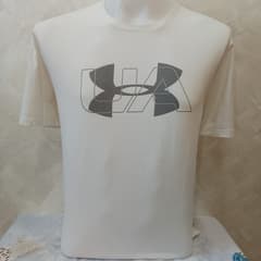 เสื้อ Under Armour - image blurred placeholder