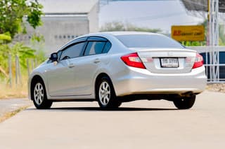HONDA Civic 1.8S ปี 2013 ดีไซน์ทันสมัย ขับสนุก - image blurred placeholder