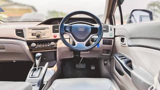 HONDA Civic 1.8S ปี 2013 ดีไซน์ทันสมัย ขับสนุก - image blurred placeholder
