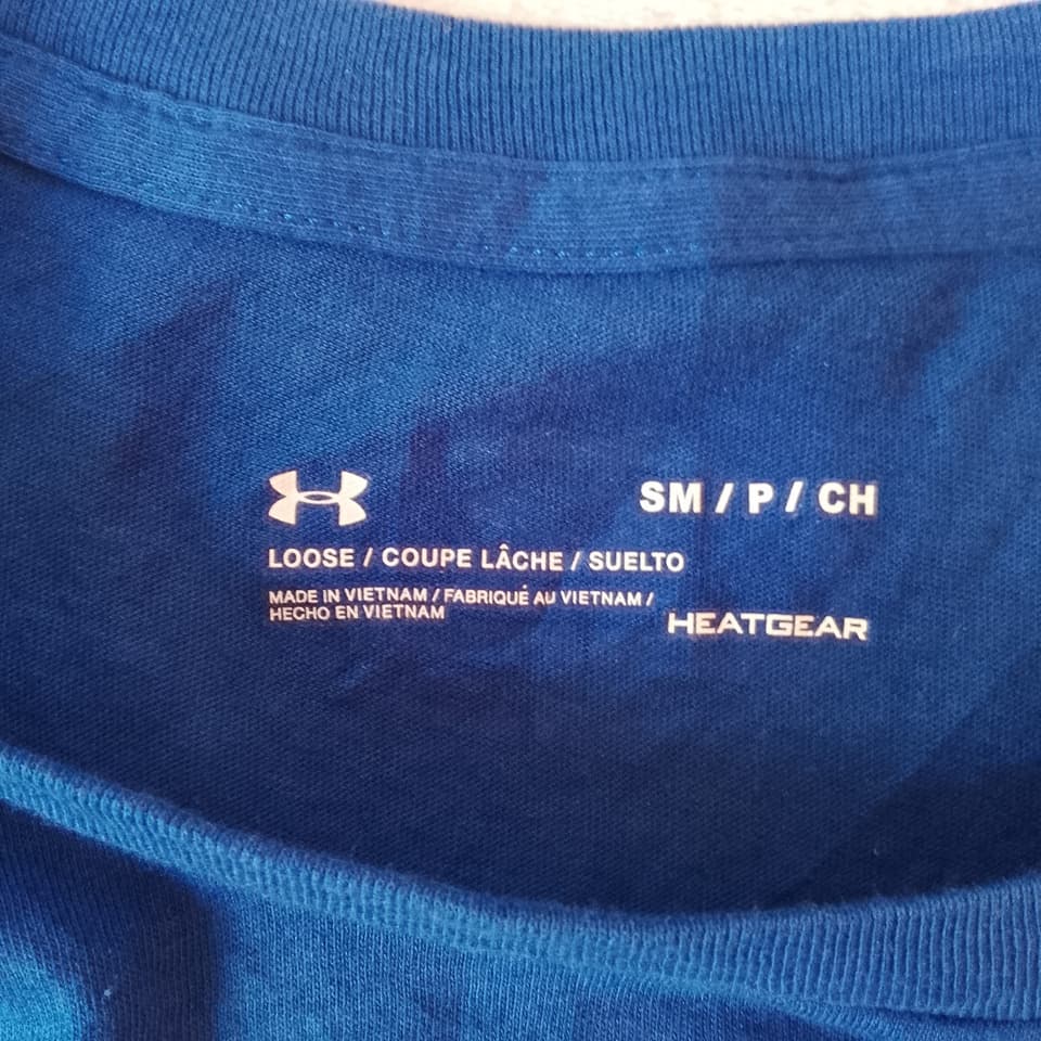 เสื้อ Under Armour สภาพใหม่