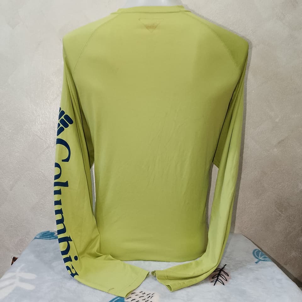 เสื้อแขนยาวผ้ากีฬา Columbia