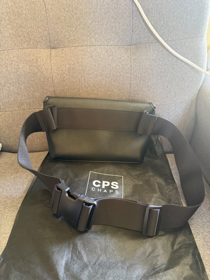กระเป๋าหนังแท้ Cps