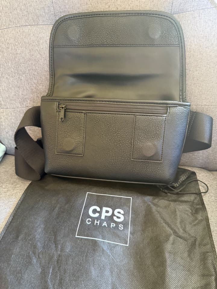 กระเป๋าหนังแท้ Cps