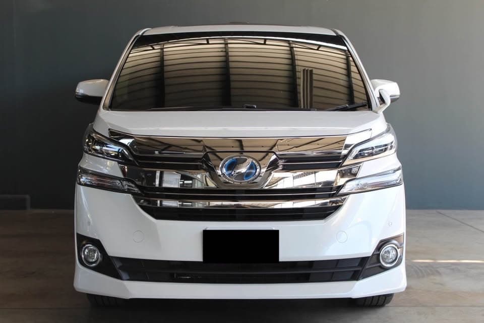 โตโยต้า Alphard ปี 2015