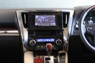 โตโยต้า Alphard ปี 2015 - image blurred placeholder