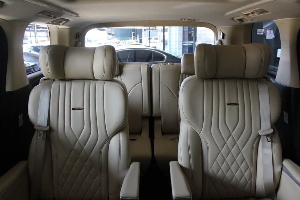 โตโยต้า Alphard ปี 2015