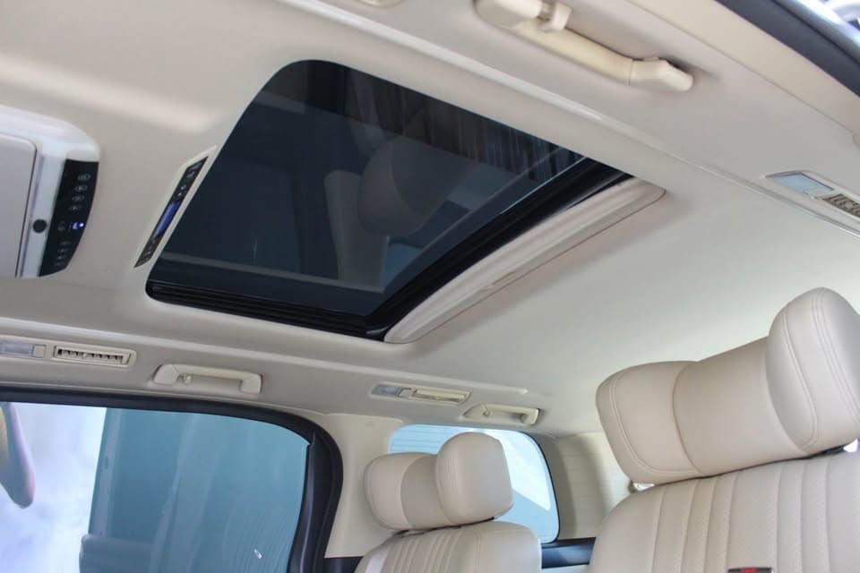 โตโยต้า Alphard ปี 2015