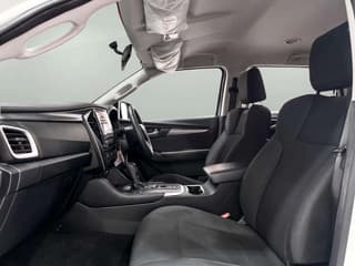 ISUZU 1.9 แอคทีฟ - image blurred placeholder