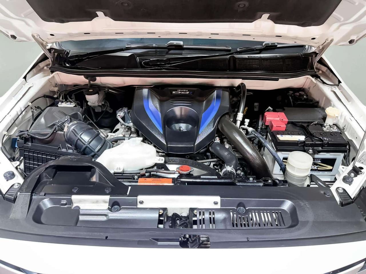 ISUZU 3.0 HI-LANDER M CAB-4