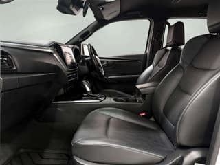 ISUZU 3.0 HI-LANDER M CAB-4 - image blurred placeholder