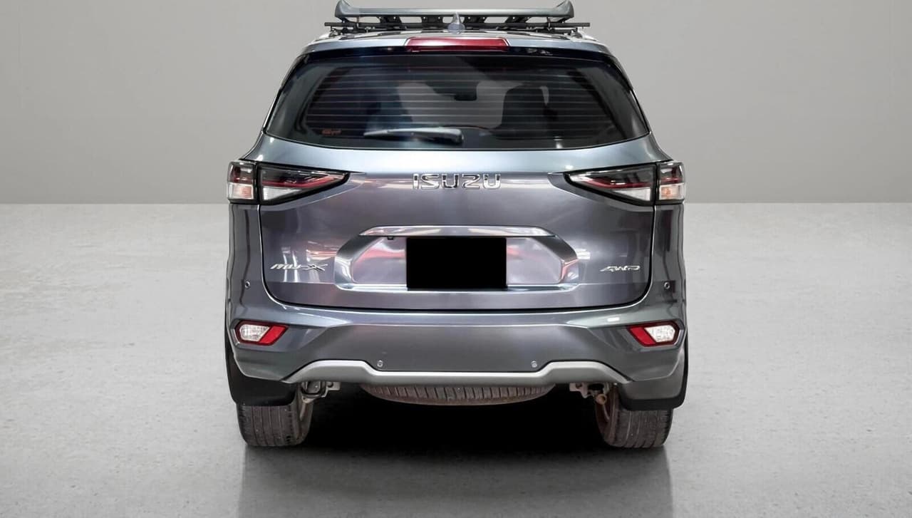 ISUZU 3.0 ULTIMATE ขับเคลื่อน 4 ล้อ