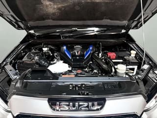ISUZU 3.0 ULTIMATE ขับเคลื่อน 4 ล้อ - image blurred placeholder