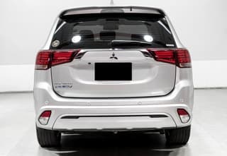 MITSUBISHI OUTLANDER PHEV 2.4 GT ขับเคลื่อน 4 ล้อ - image blurred placeholder