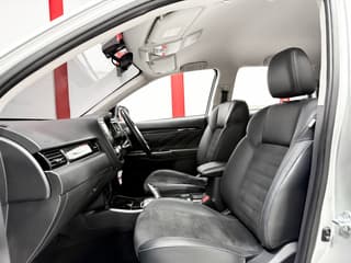 MITSUBISHI OUTLANDER PHEV 2.4 GT ขับเคลื่อน 4 ล้อ - image blurred placeholder