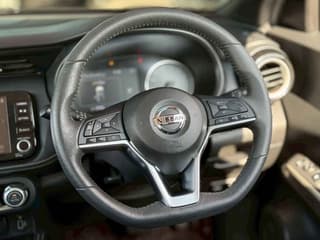 2020 NISSAN KICKS, 1.2 V e-POWER - image blurred placeholder