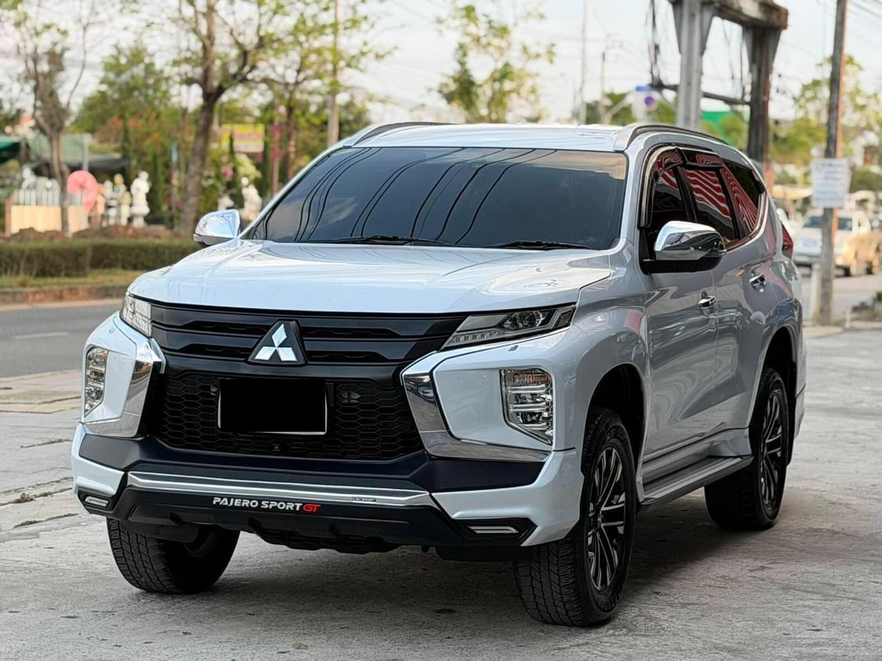 MITSUBISHI PAJERO 2.4GT พรีเมียม ท็อป 2WD