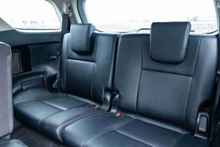 TOYOTA FORTUNER 2.4 V รุ่นปรับโฉมเล็กน้อย - image blurred placeholder