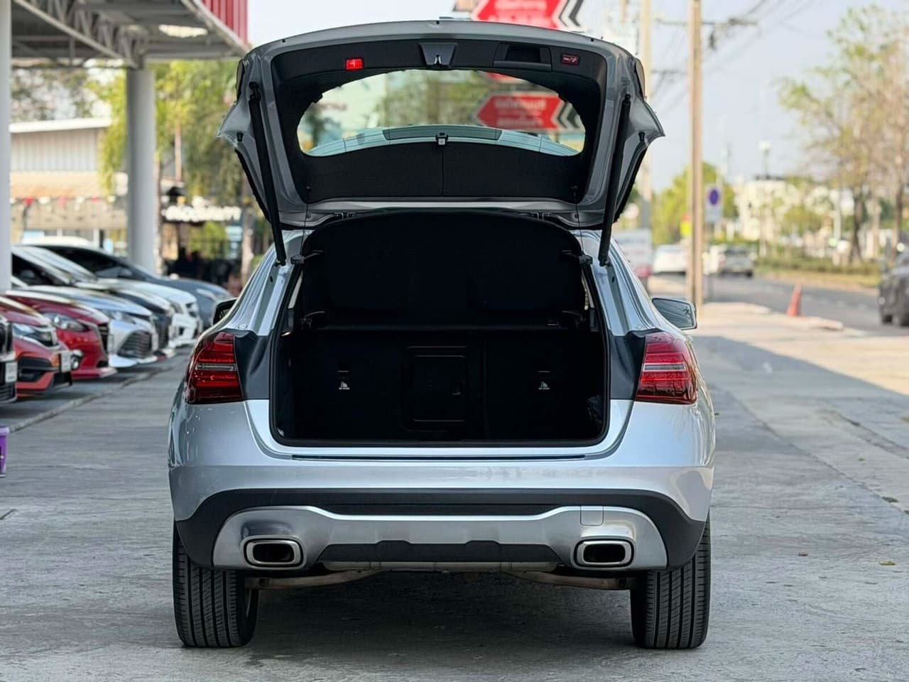 MERCEDES BENZ GLA 200