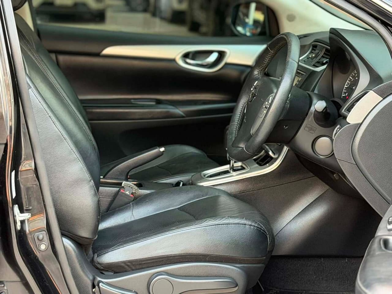 NISSAN SYLPHY 1.6 DIG เทอร์โบ ซันรูฟ