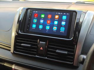 Toyota Yaris 2015 - image blurred placeholder