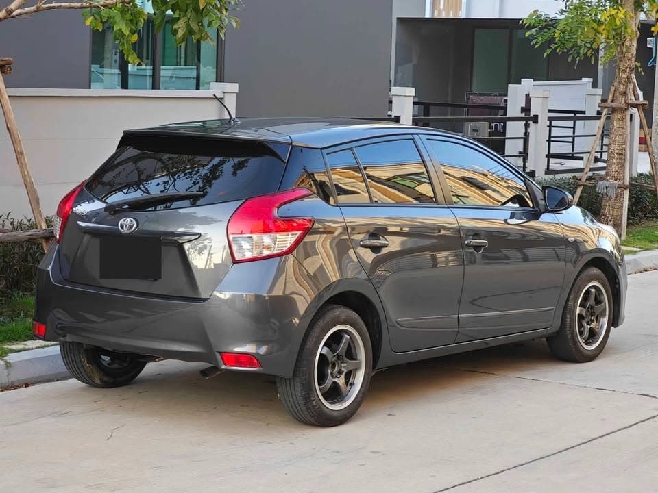 Toyota Yaris 2015