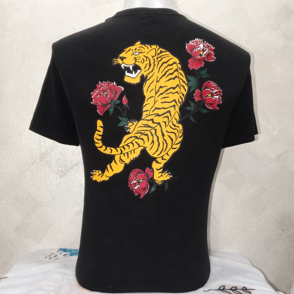 H&M ลายเสือ