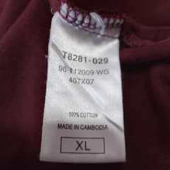 เสื้อกีฬา Champion แขนสั้น - image blurred placeholder