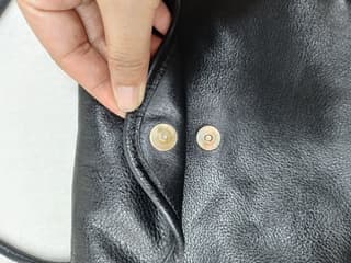 กระเป๋าสะพายข้างวินเทจ Longchamp - image blurred placeholder