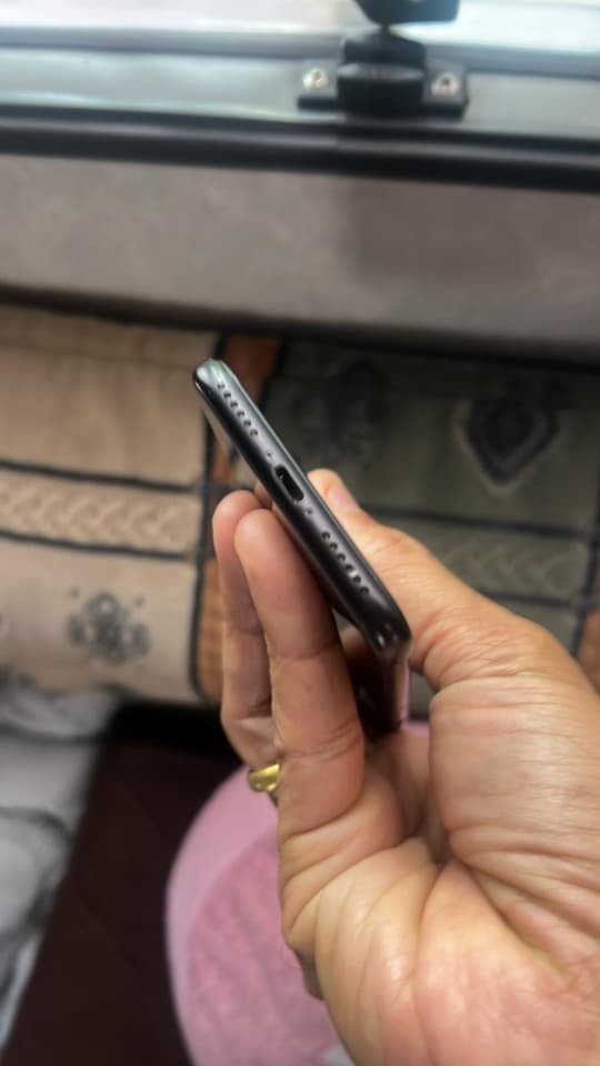 ไอโฟน SE2 ความจุ 64 GB