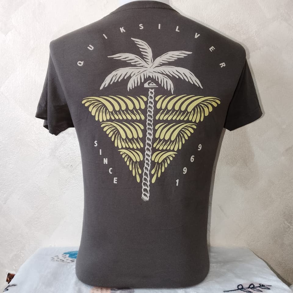 เสื้อ Quicksilver