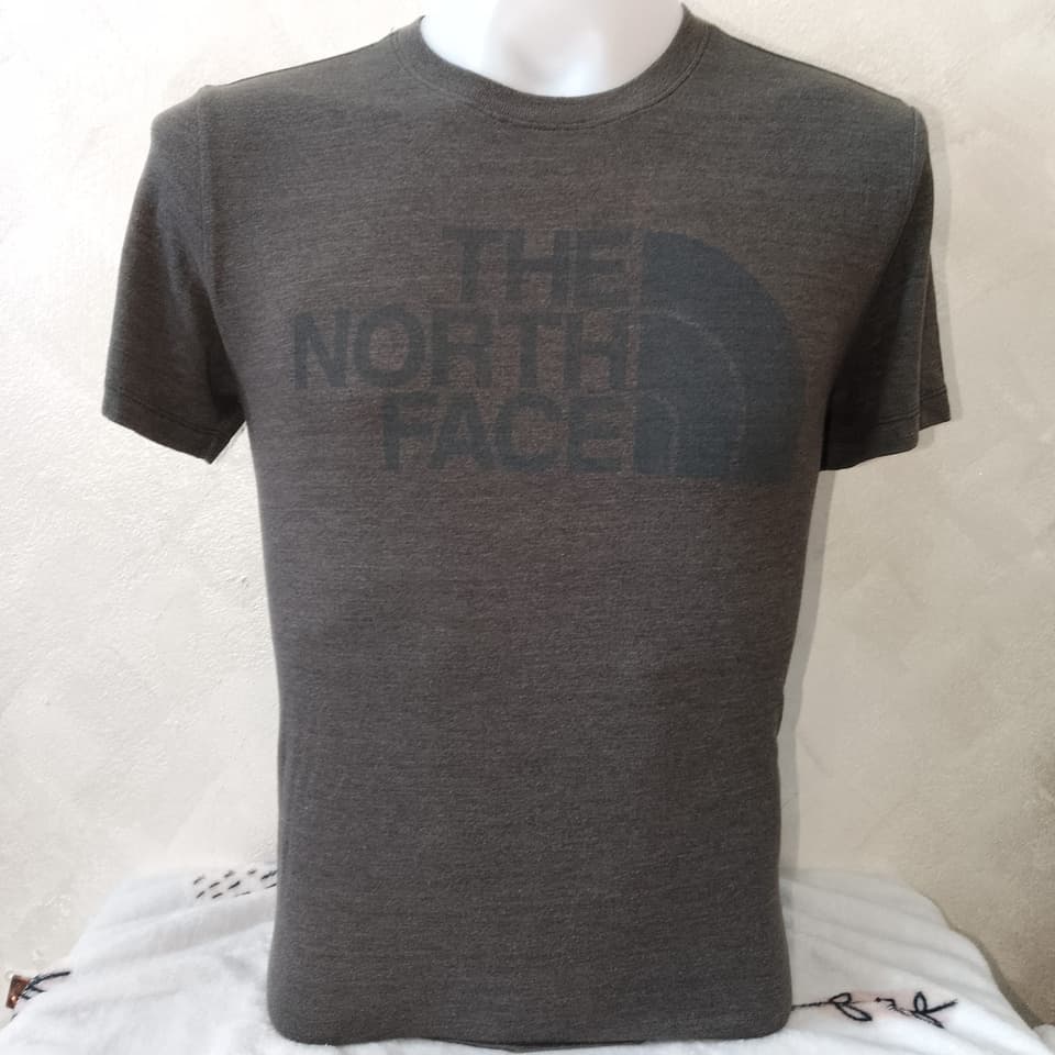 เสื้อ The North Face