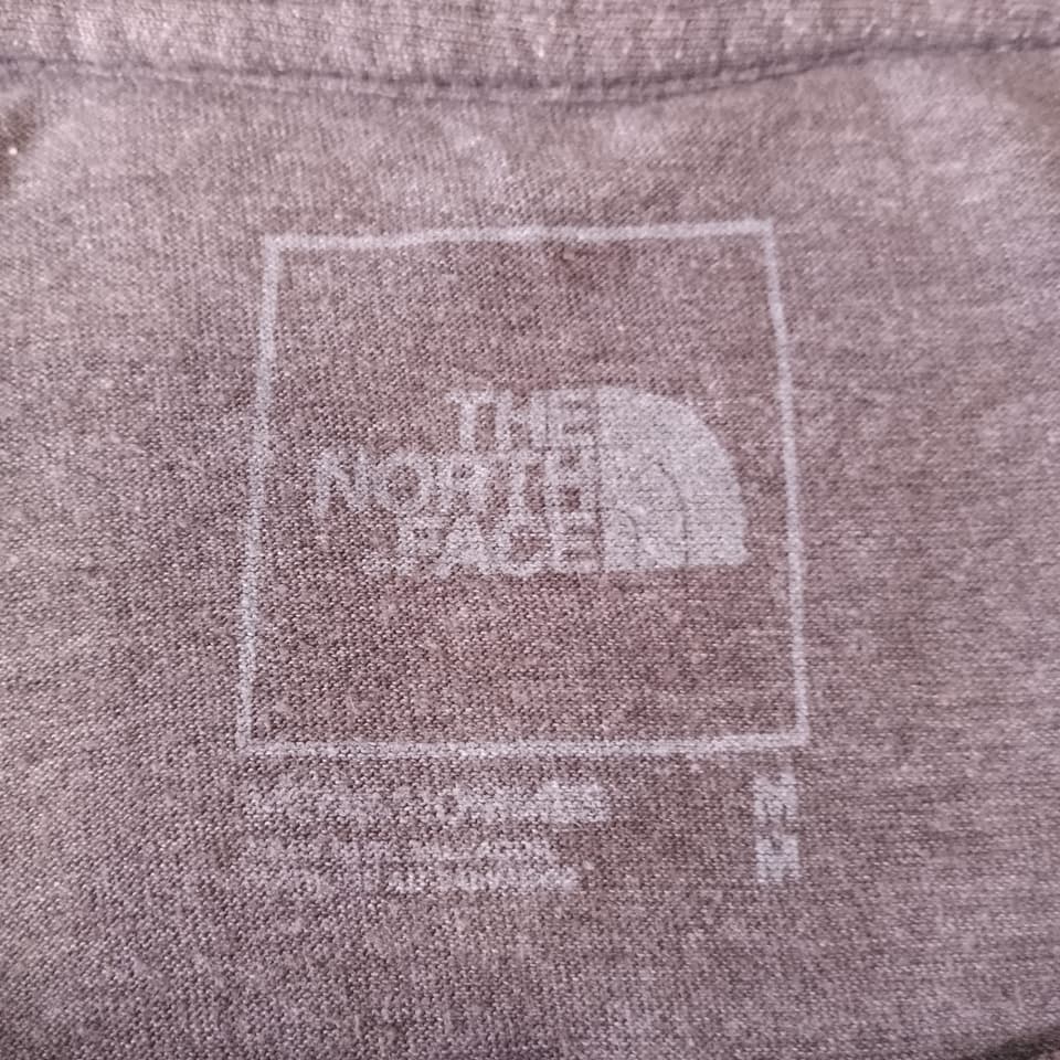 เสื้อ The North Face