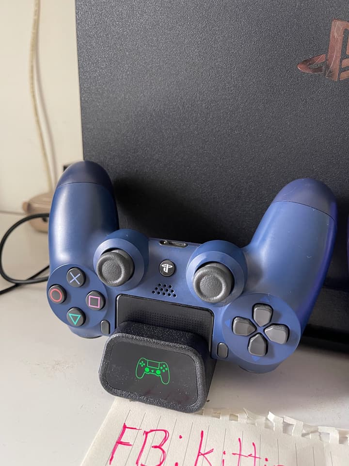 PS4PRO 7218 ความจุ 1TB มีเกมในเครื่อง 8 เกม