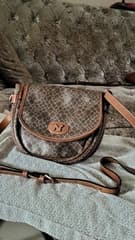 Vintage Bag - image blurred placeholder