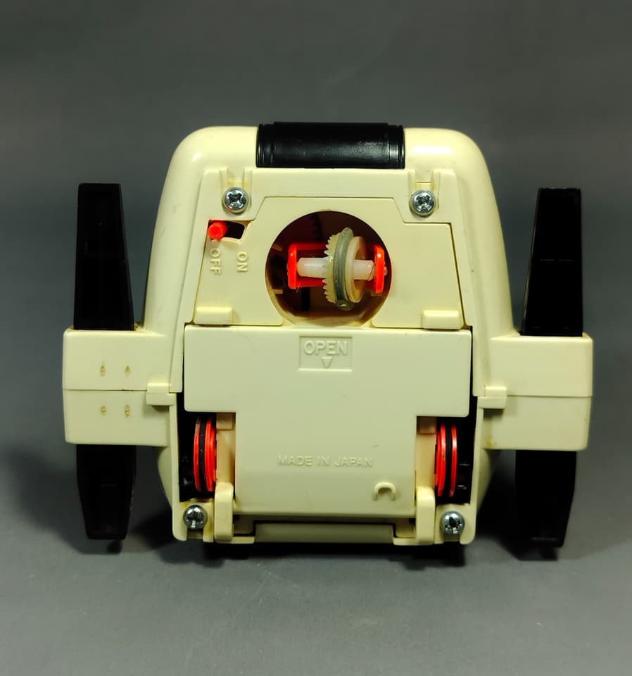 ของเล่นหุ่นยนต์วินเทจ Dingbot Bump Go รุ่นปี 1984 จาก TOMY
