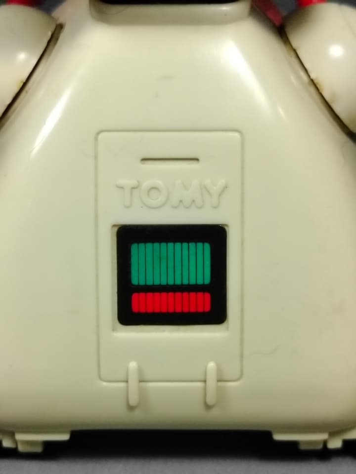 ของเล่นหุ่นยนต์วินเทจ Dingbot Bump Go รุ่นปี 1984 จาก TOMY