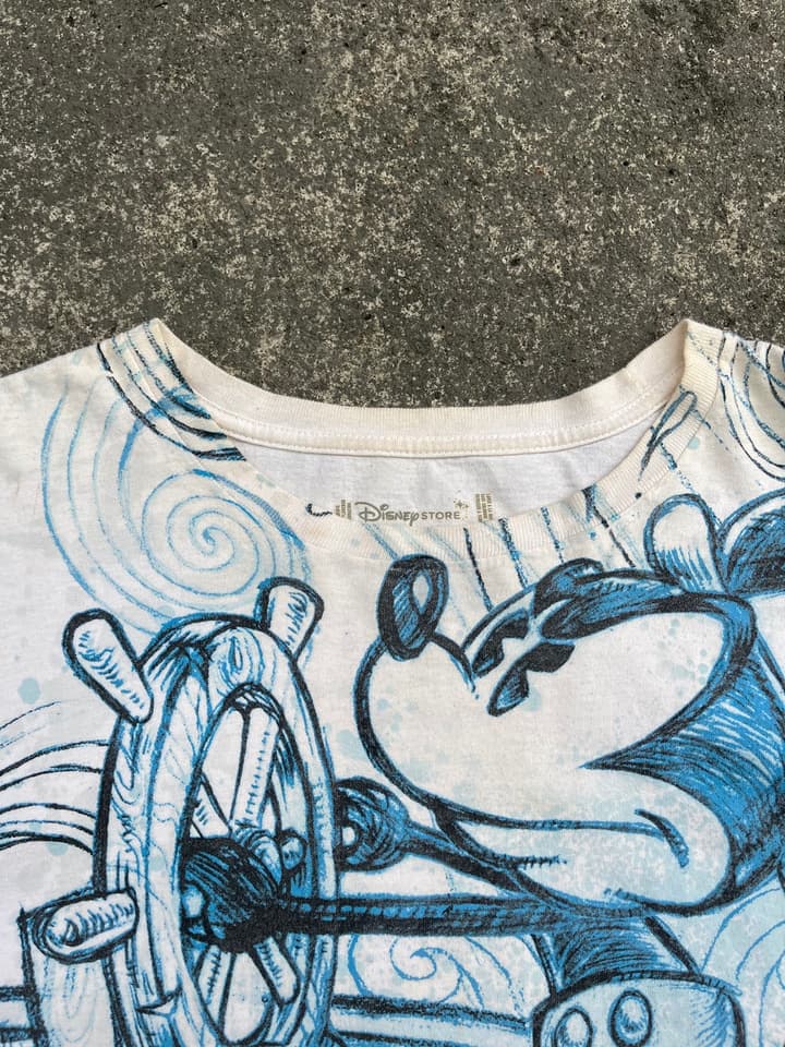 เสื้อลาย Mickey Mouse สีขาว