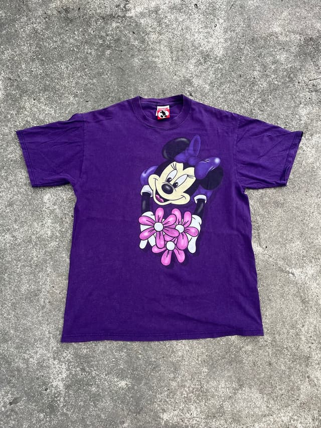 เสื้อยืดสีม่วง ลาย Mickey Mouse