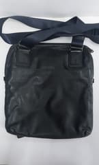 TUMI genuine cowhide leather shoulder bag, Beale Messenger model, 100% cowhide leather - image blurred placeholder