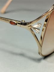 แว่นตาวินเทจมือสอง Longchamp - image blurred placeholder