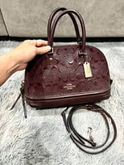 กระเป๋า Coach (Oxblood) โทนน้ำตาลแดงเข้ม - image blurred placeholder