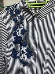 เสื้อเชิ้ตลายทางปักลาย Zara - image blurred placeholder