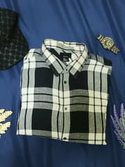 เสื้อเชิ้ตแขนยาวลายสก๊อต - image blurred placeholder