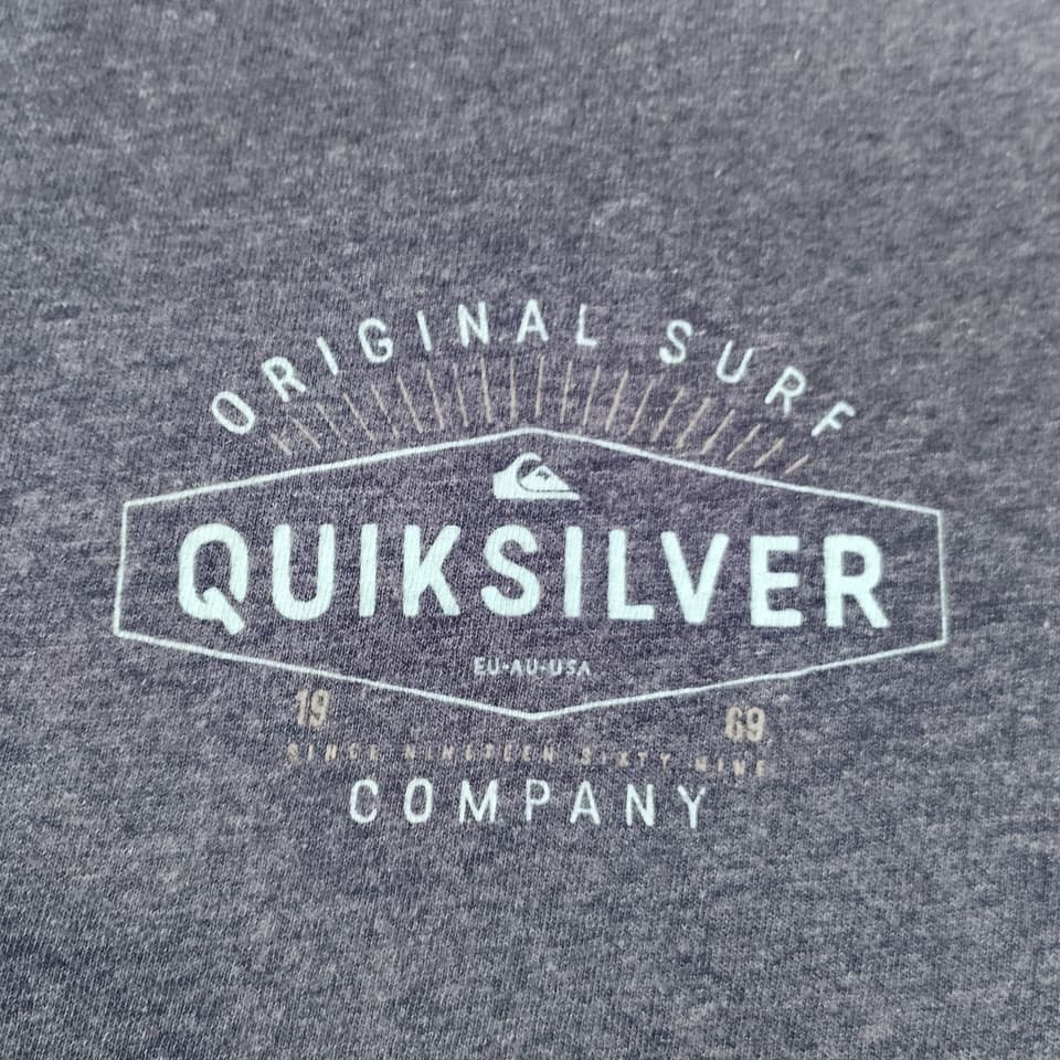 เสื้อ Quicksilver