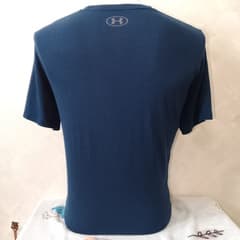 เสื้อ Under Armour - image blurred placeholder
