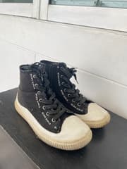รองเท้าผ้าใบ BCBG Girls ซื้อจากอเมริกา ของแท้ 100% - image blurred placeholder