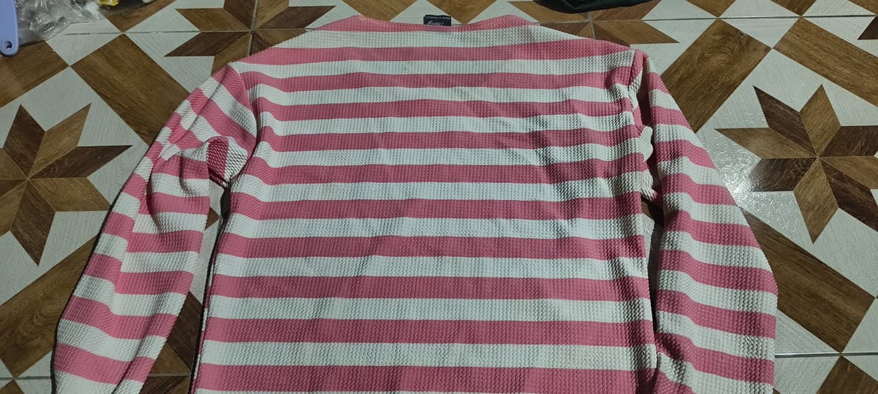 เสื้อแขนยาวผ้ายืดสีชมพูขาวของแท้ ไซส์ M, L