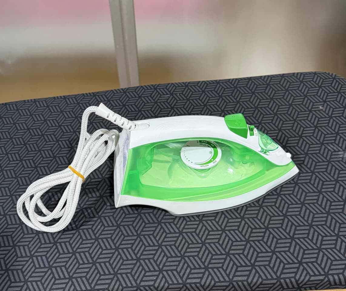 Phillips steam iron comfort model