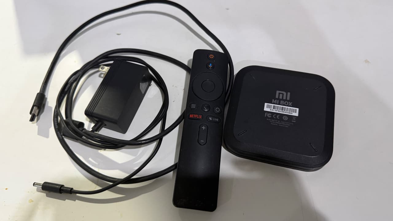 กล่องสมาร์ททีวี MI Box