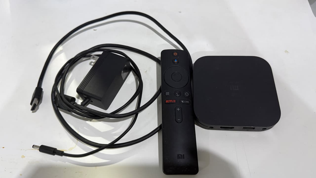 กล่องสมาร์ททีวี MI Box